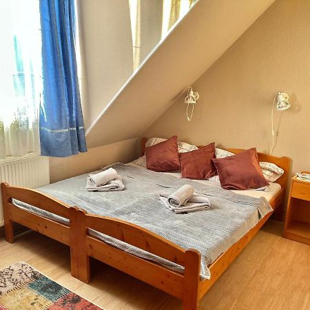 Romantik Camping Es Panzio Buk Exterior photo